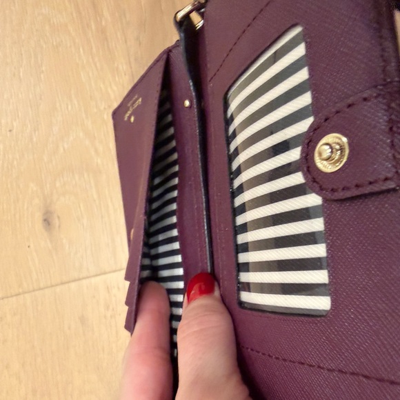 Kate Spade Burgundy Crossbody wallet/iPhone bag - Picture 9 of 11